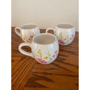 Potter’s Studio set of 3 floral gold rim Mugs